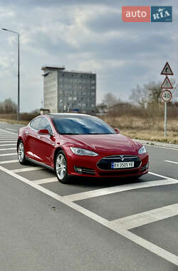 Лифтбек Tesla Model S 2013 в 