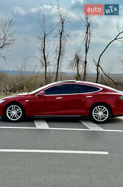 Лифтбек Tesla Model S 2013 в 