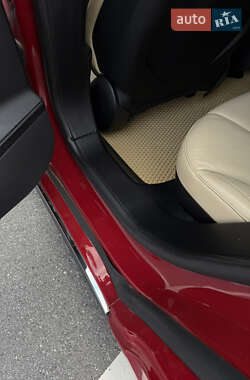 Лифтбек Tesla Model S 2013 в 