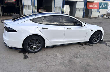 Лифтбек Tesla Model S 2021 в 