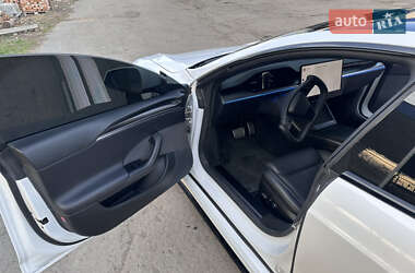 Лифтбек Tesla Model S 2021 в 