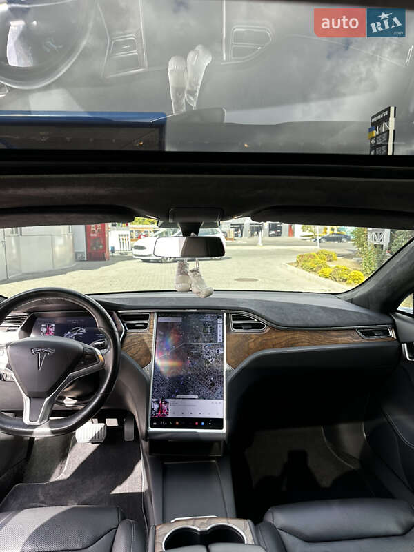 Ліфтбек Tesla Model S 2017 в Одесі