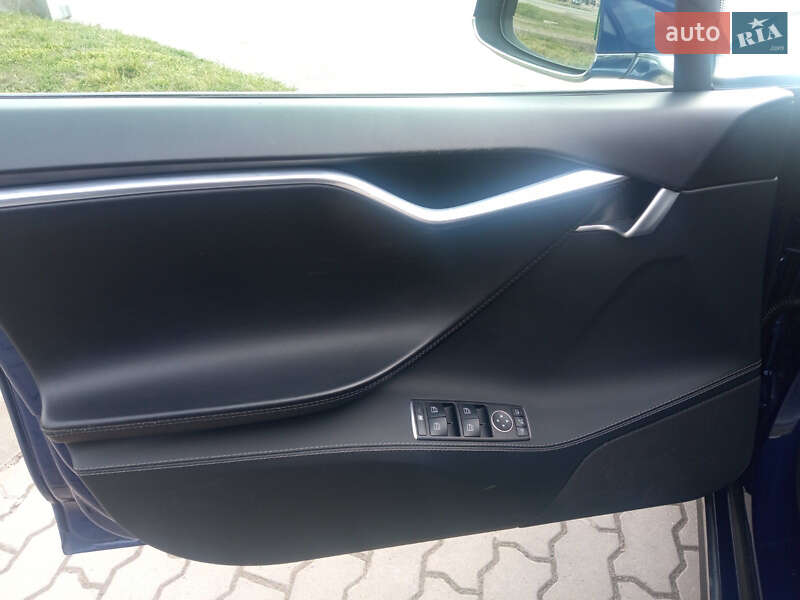 Лифтбек Tesla Model S 2015 в Радехове фото 13 Лифтбек Tesla Model S 2015 в Радехове