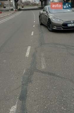 Ліфтбек Tesla Model S 2016 в Одесі фото 3 Ліфтбек Tesla Model S 2016 в Одесі