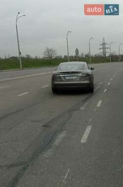 Ліфтбек Tesla Model S 2016 в Одесі фото 5 Ліфтбек Tesla Model S 2016 в Одесі