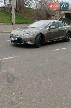Ліфтбек Tesla Model S 2016 в Одесі фото 7 Ліфтбек Tesla Model S 2016 в Одесі
