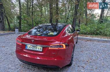 Лифтбек Tesla Model S 2017 в 