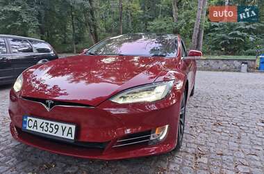 Лифтбек Tesla Model S 2017 в 
