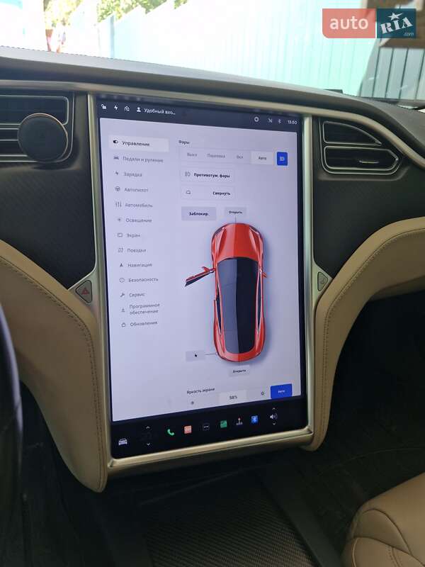 Ліфтбек Tesla Model S 2017 в Каневі