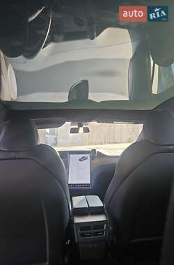 Лифтбек Tesla Model S 2020 в 