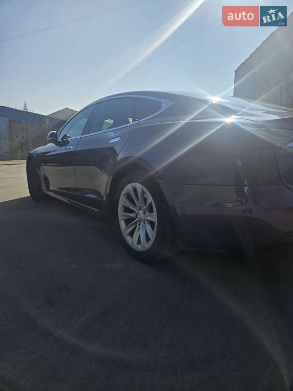 Ліфтбек Tesla Model S 2020 в Києві