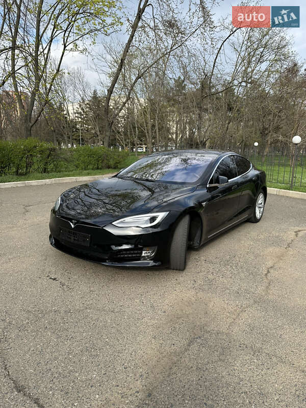 Лифтбек Tesla Model S 2017 в Одессе