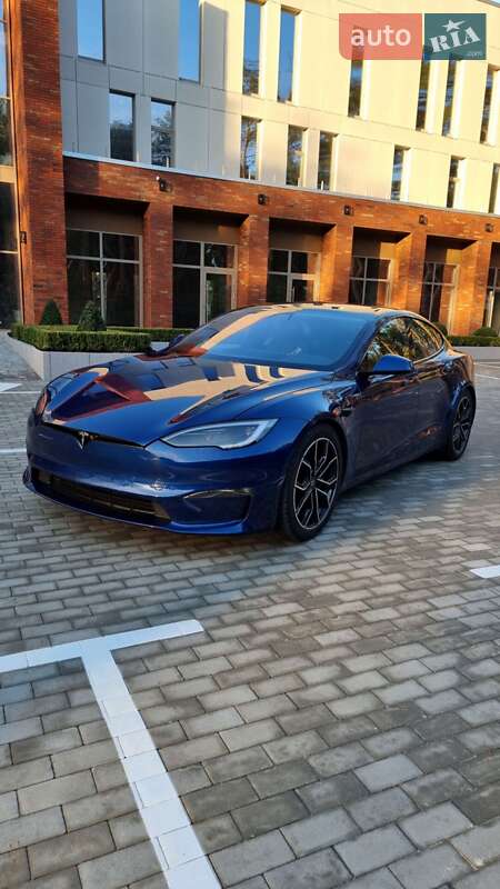 Лифтбек Tesla Model S 2021 в Киеве фото Лифтбек Tesla Model S 2021 в Киеве