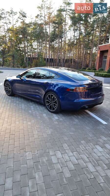 Лифтбек Tesla Model S 2021 в Киеве фото 5 Лифтбек Tesla Model S 2021 в Киеве