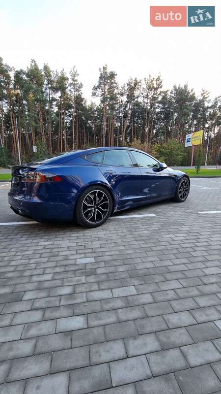 Лифтбек Tesla Model S 2021 в Киеве