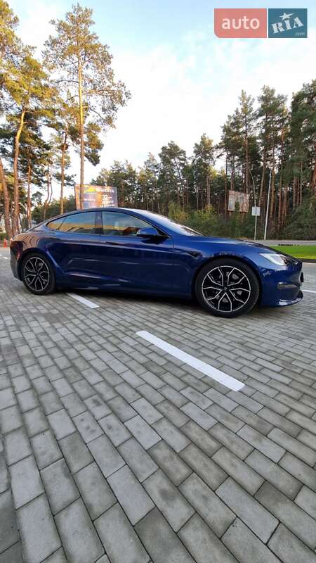 Лифтбек Tesla Model S 2021 в Киеве фото 17 Лифтбек Tesla Model S 2021 в Киеве