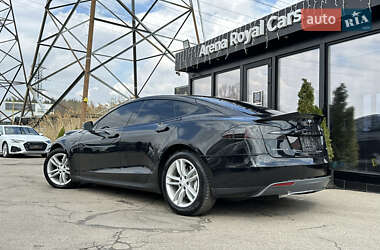 Лифтбек Tesla Model S 2014 в 