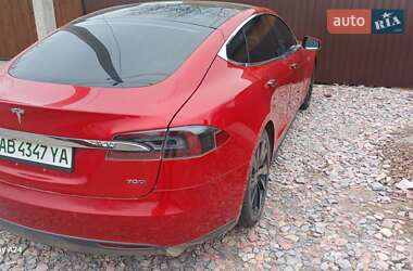 Лифтбек Tesla Model S 2015 в Ильинцах