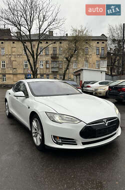 Ліфтбек Tesla Model S 2013 в 