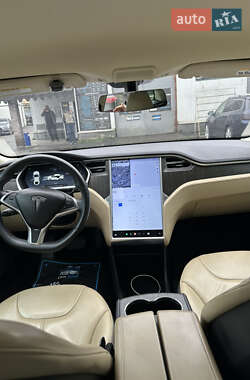 Ліфтбек Tesla Model S 2013 в 