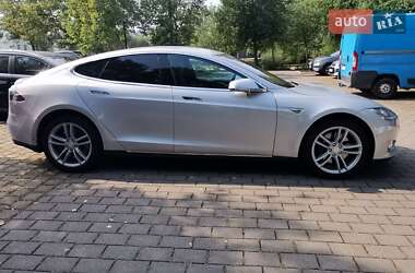 Ліфтбек Tesla Model S 2016 в Тернополі