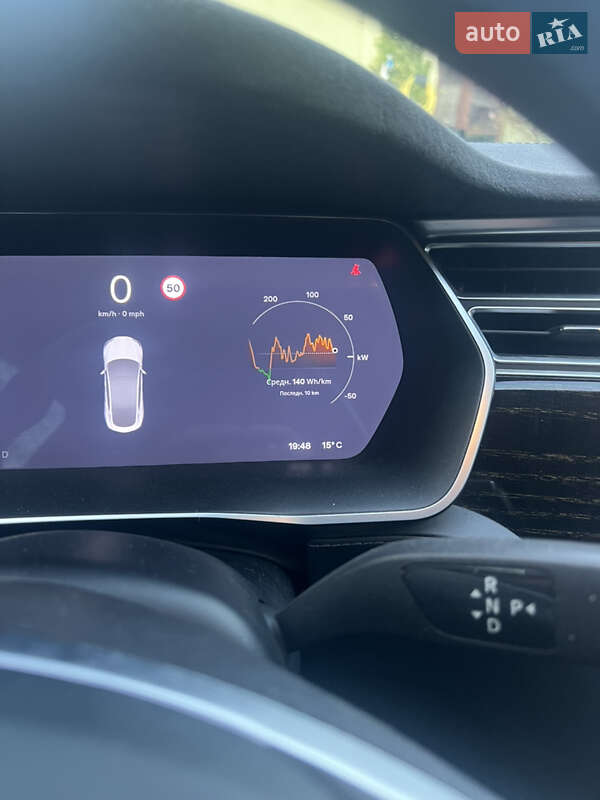 Лифтбек Tesla Model S 2016 в Львове