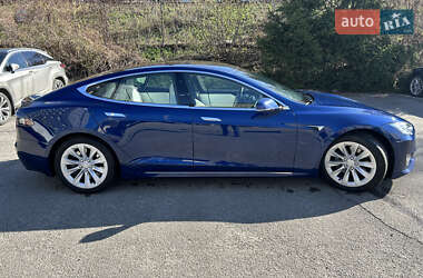 Лифтбек Tesla Model S 2017 в 