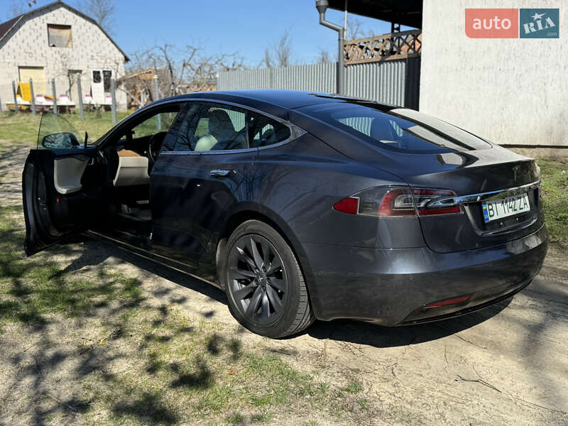 Ліфтбек Tesla Model S 2020 в Полтаві