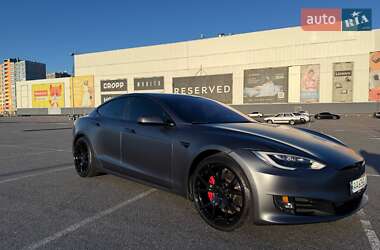 Лифтбек Tesla Model S 2019 в Киеве