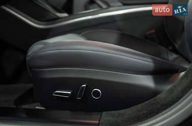 Ліфтбек Tesla Model S 2021 в 
