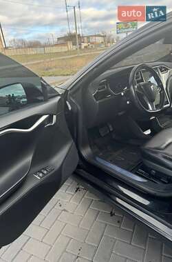 Лифтбек Tesla Model S 2016 в 