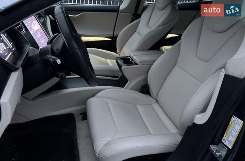 Лифтбек Tesla Model S 2018 в Тернополе фото 3 Лифтбек Tesla Model S 2018 в Тернополе