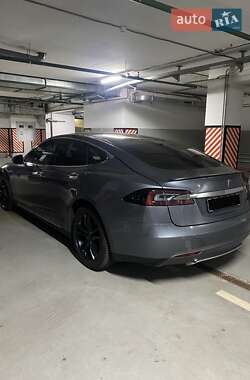 Ліфтбек Tesla Model S 2013 в 