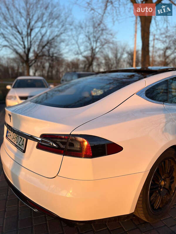Лифтбек Tesla Model S 2012 в Кропивницком
