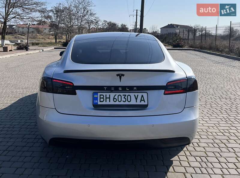 Лифтбек Tesla Model S 2017 в Одессе