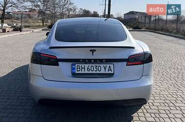 Ліфтбек Tesla Model S 2017 в 