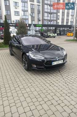 Лифтбек Tesla Model S 2013 в 