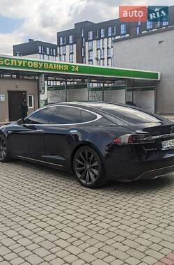Лифтбек Tesla Model S 2013 в 