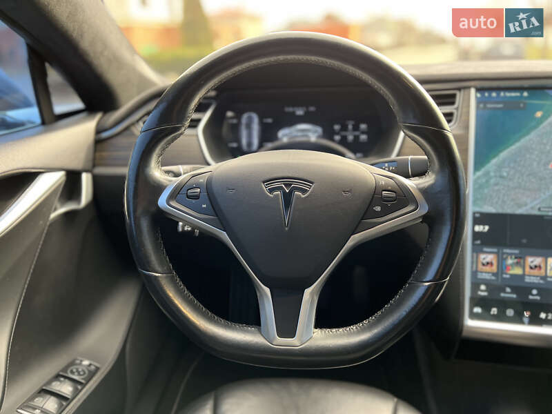 Лифтбек Tesla Model S 2014 в Одессе