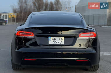 Лифтбек Tesla Model S 2022 в 
