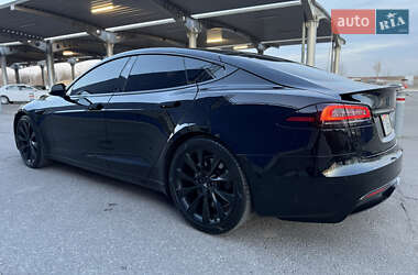 Лифтбек Tesla Model S 2022 в 