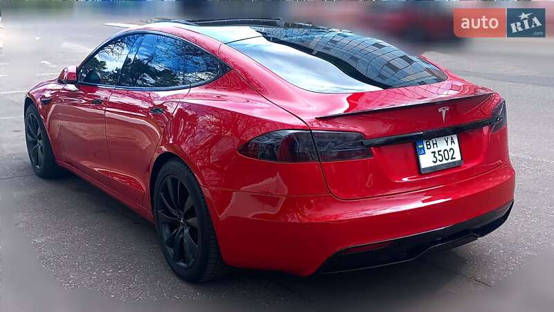 Лифтбек Tesla Model S 2021 в Одессе