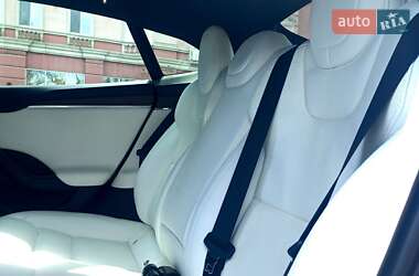Лифтбек Tesla Model S 2021 в 
