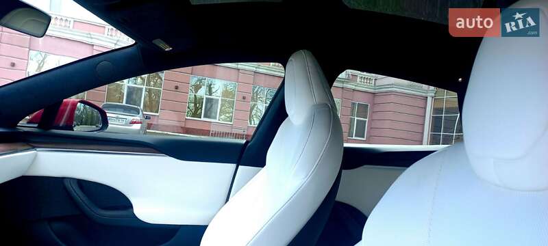 Лифтбек Tesla Model S 2021 в Одессе