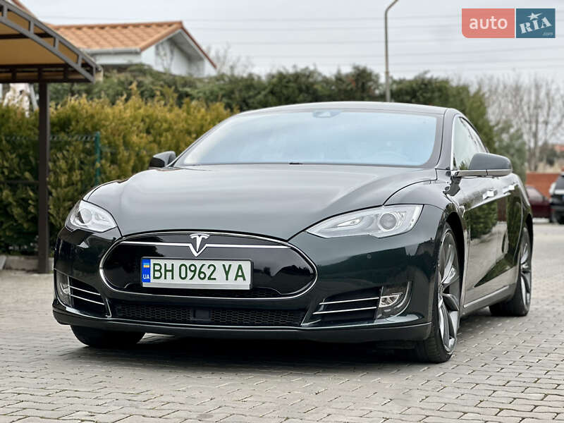 Лифтбек Tesla Model S 2014 в Одессе