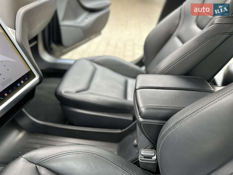 Лифтбек Tesla Model S 2014 в Одессе