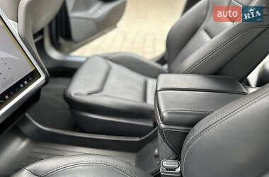 Лифтбек Tesla Model S 2014 в 