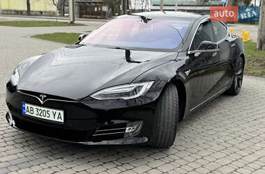 Лифтбек Tesla Model S 2017 в 