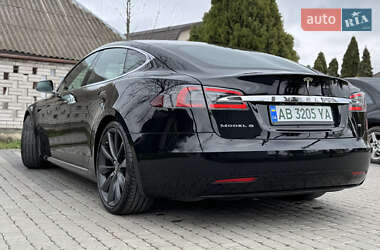 Лифтбек Tesla Model S 2017 в 