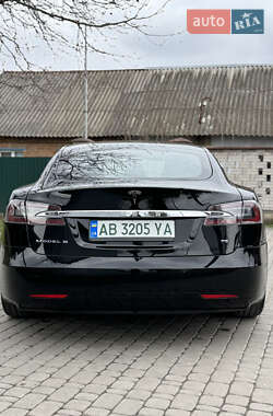 Лифтбек Tesla Model S 2017 в 